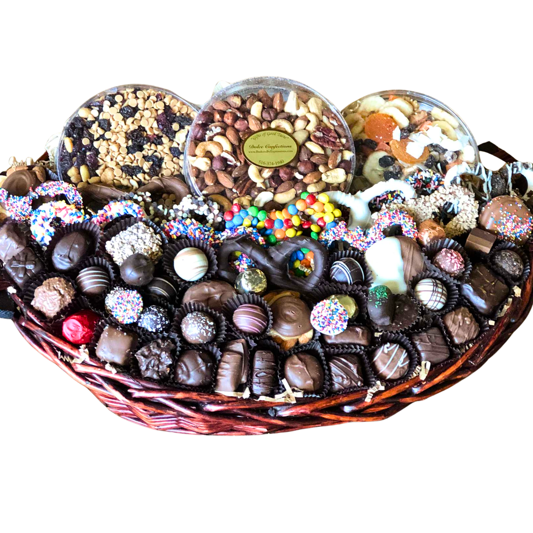 Nature’s Trio: Chocolate, Nuts & Fruit